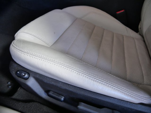 Used 2010 Ford Mustang Coupe RWD image 15