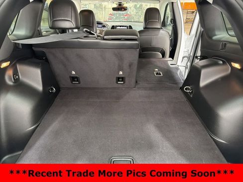 Used 2019 Jeep Cherokee Limited image 23