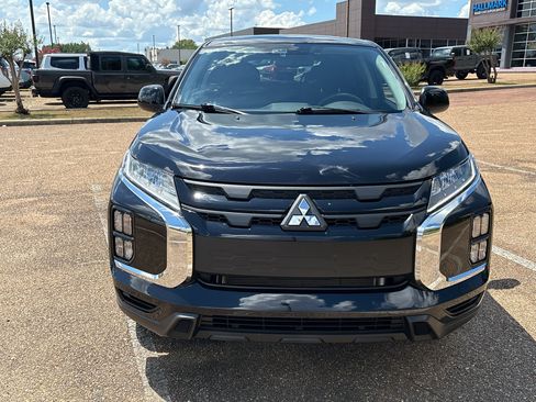 Used 2026 Mitsubishi Outlander Sport AWD image 2