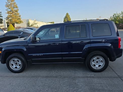 Used 2015 Jeep Patriot Sport w/ Power Value Group FWD image 6
