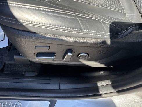 Used 2022 Hyundai Santa Fe Calligraphy image 17