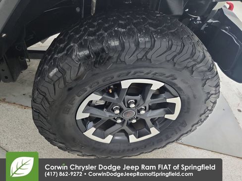 Certified 2025 Jeep Wrangler Unlimited Rubicon AWD/4WD image 33