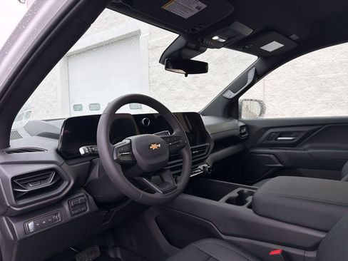 New 2026 Chevrolet Silverado EV W/T w/ LPO, Custom Package image 9