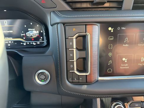 Used 2024 GMC Yukon Denali Ultimate image 37