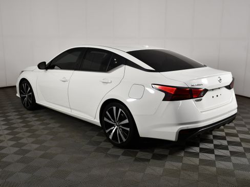 Used 2020 Nissan Altima 2.5 SR FWD image 8