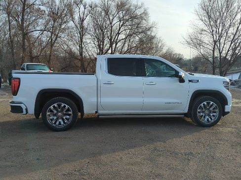 Used 2024 GMC Sierra 1500 Denali w/ Denali Reserve Package image 12