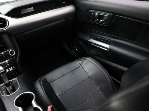 Used 2018 Ford Mustang GT Premium image 22