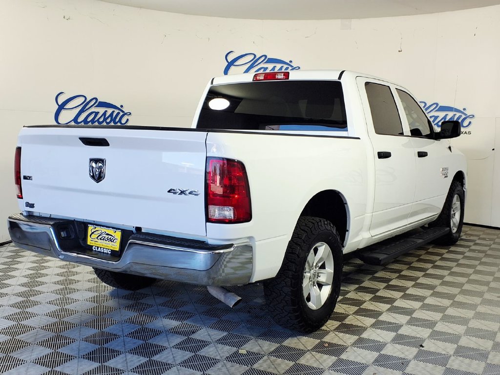 Used 2023 RAM 1500 Classic SLT w/ Electronics Group AWD/4WD image 4