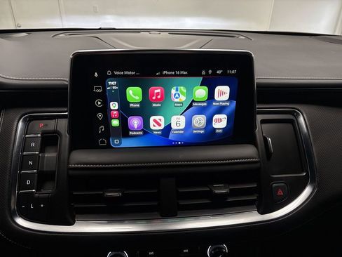 Used 2024 GMC Yukon SLT w/ SLT Luxury Package image 45