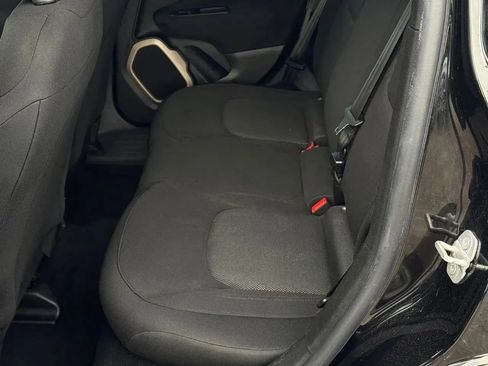 Used 2016 Jeep Renegade Sport w/ Power & Air Group FWD image 17