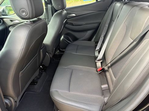 Used 2023 Buick Encore GX Preferred FWD image 38