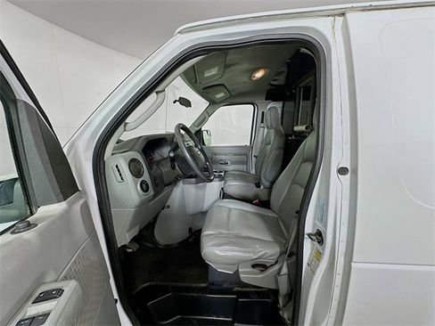 Used 2010 Ford E-350 and Econoline 350 Super Duty image 18