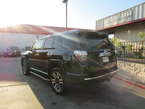 Used 2016 Toyota 4Runner SR5 image 3