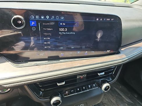 Used 2025 Chevrolet Suburban LS AWD/4WD image 21
