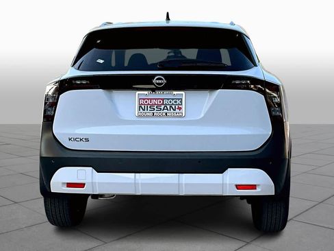 New 2026 Nissan Kicks SV image 4