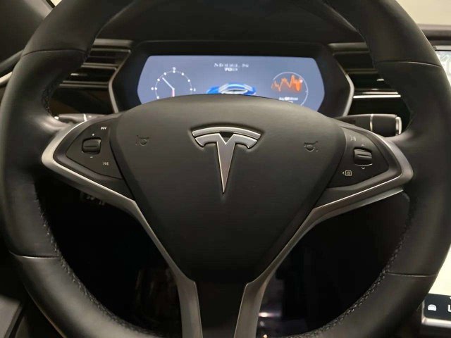 Used 2016 Tesla Model S 70D AWD/4WD image 30
