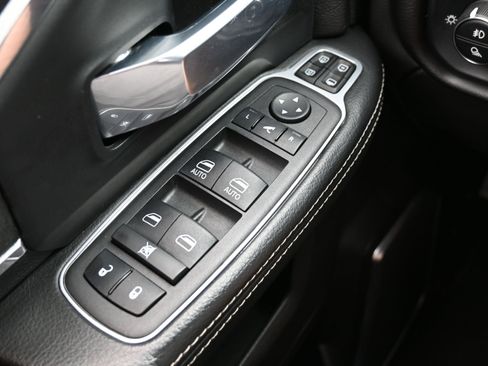 Used 2023 RAM 2500 Laramie image 25