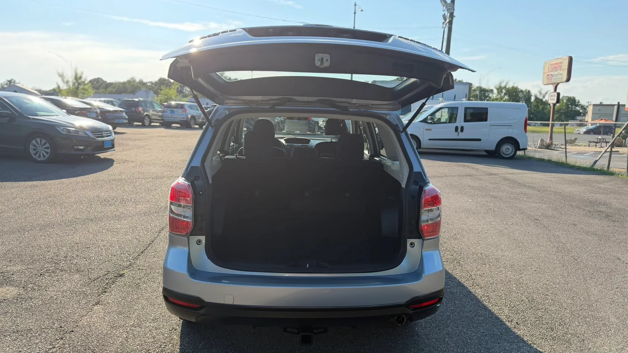 Used 2015 Subaru Forester 2.5i AWD/4WD image 28