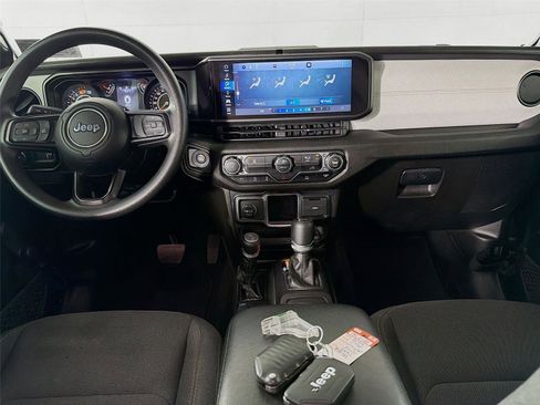 Used 2024 Jeep Wrangler Unlimited Sport AWD/4WD image 21