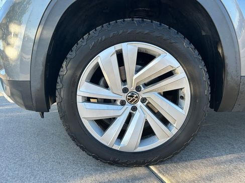 Used 2021 Volkswagen Atlas SEL AWD/4WD image 32