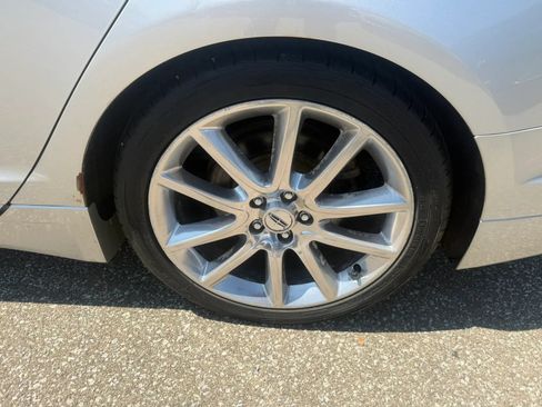 Used 2013 Lincoln MKZ AWD image 30