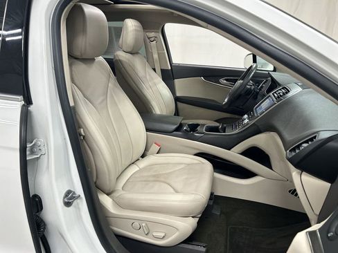 Used 2020 Lincoln Nautilus Reserve image 24