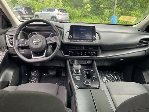 Used 2024 Nissan Rogue S AWD/4WD image 43