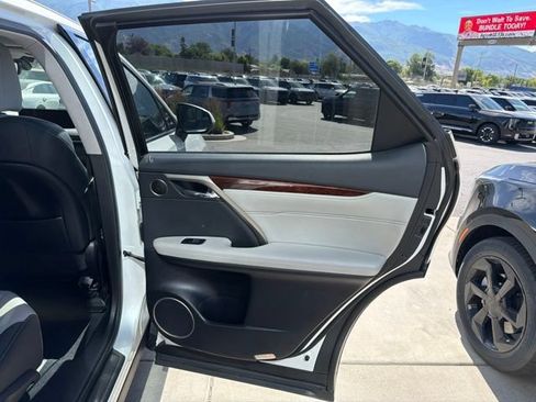 Used 2019 Lexus RX 350L AWD image 34