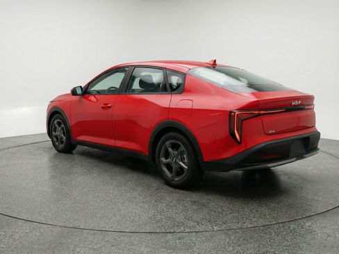 Used 2025 Kia K4 LXS image 6