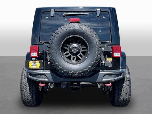 Used 2016 Jeep Wrangler Unlimited Rubicon AWD/4WD image 4