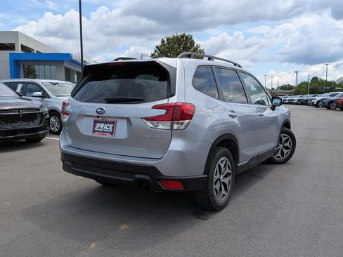 Used 2022 Subaru Forester Premium AWD/4WD image 5