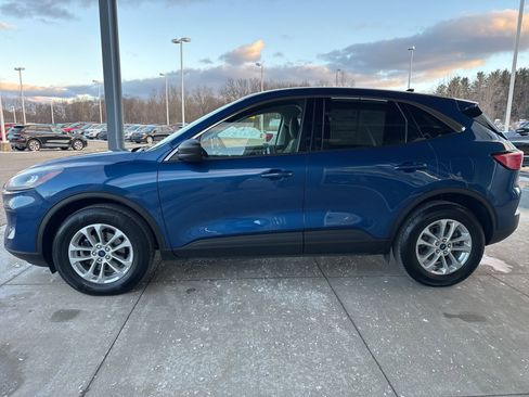 Used 2022 Ford Escape SE w/ Convenience Package image 3