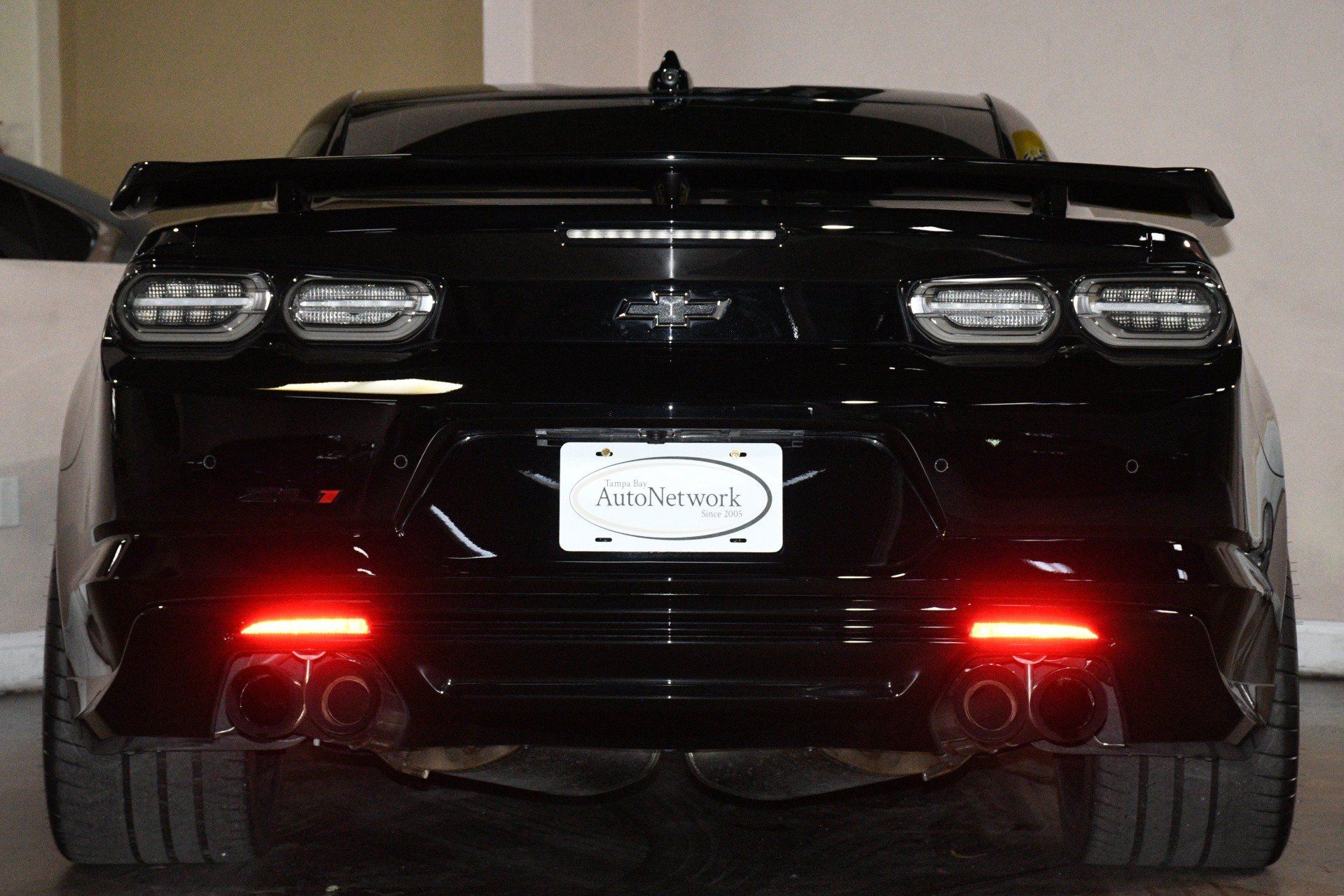 Used 2020 Chevrolet Camaro ZL1 RWD image 2