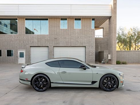 Used 2023 Bentley Continental GT Mulliner AWD/4WD image 31