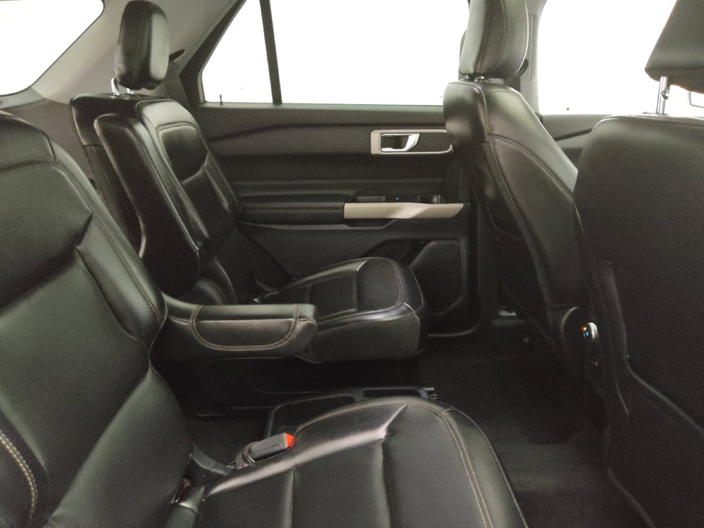 Used 2021 Ford Explorer XLT w/ Equipment Group 202A RWD image 19