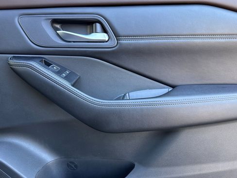 Certified 2023 Nissan Rogue SL w/ SL Premium Package image 20