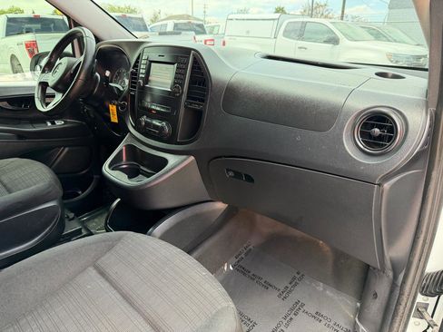 Used 2016 Mercedes-Benz Metris image 16