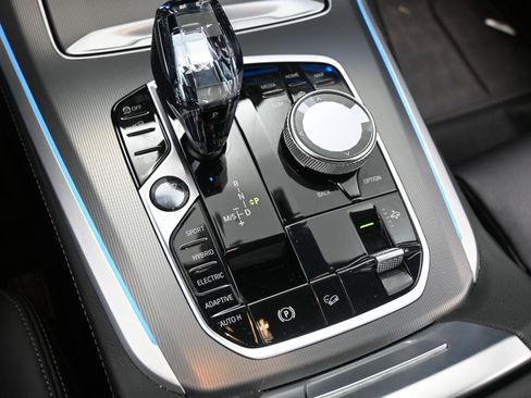 Used 2022 BMW X5 xDrive45e w/ M Sport Package image 15