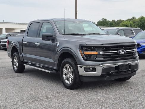 Used 2025 Ford F150 XLT w/ Equipment Group 301A Standard AWD/4WD image 3