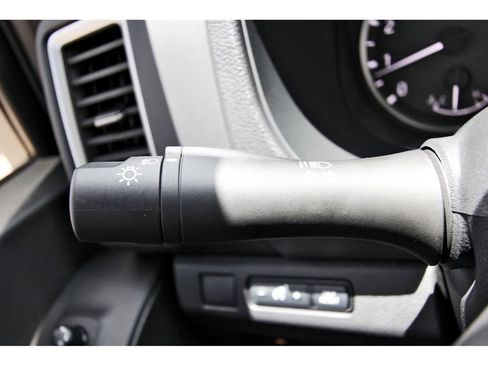 Certified 2024 Nissan Frontier SV w/ Technology Package image 15