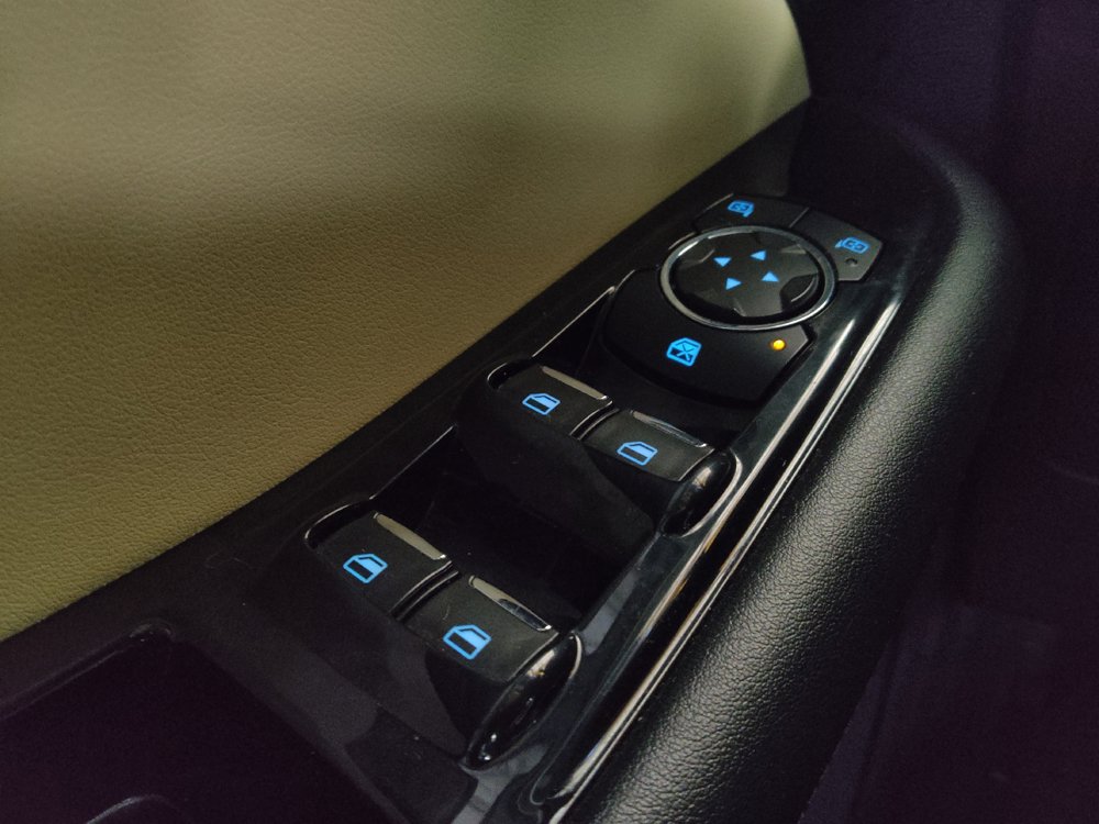 Used 2018 Ford Edge SEL w/ Equipment Group 201A AWD/4WD image 27