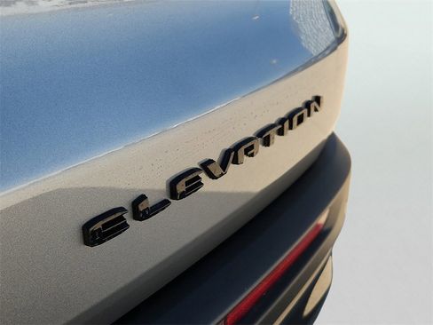 New 2026 GMC Acadia Elevation image 11