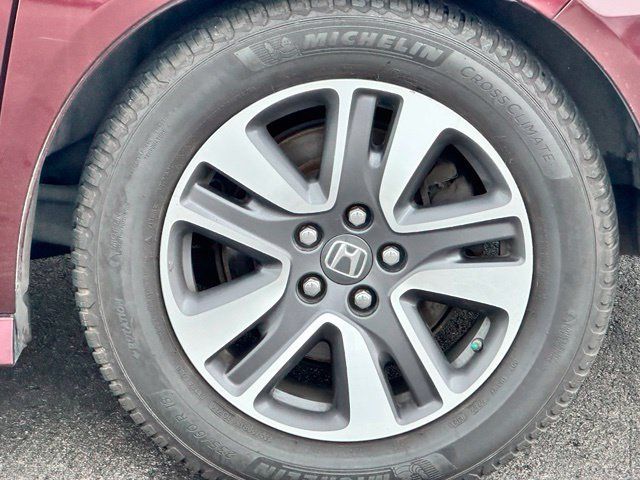 Used 2015 Honda Odyssey Touring Elite image 5