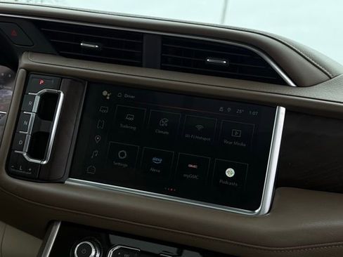 Used 2024 GMC Yukon XL Denali w/ Denali Reserve Package image 36