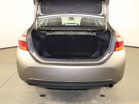 Used 2017 Toyota Corolla LE image 13