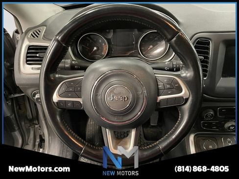Used 2020 Jeep Compass Latitude w/ Cold Weather Group AWD/4WD image 12