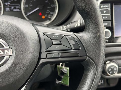 Used 2025 Nissan Versa S w/ Trunk Package FWD image 9