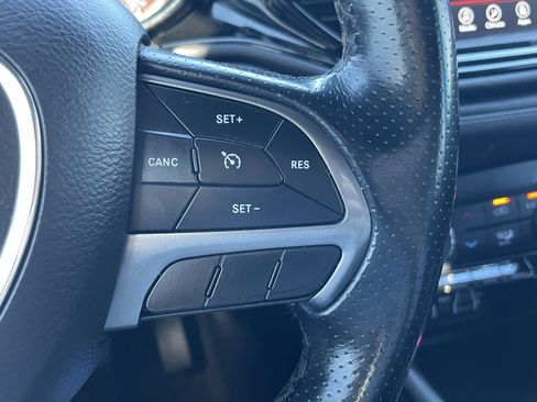 Used 2021 Dodge Durango SXT image 11