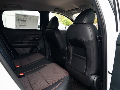 New 2026 Nissan Kicks SR w/ Cold Weather Package image 23