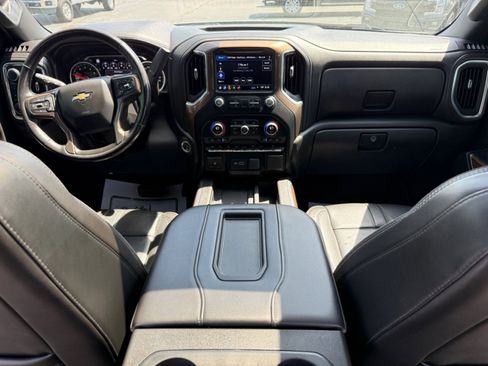 Used 2019 Chevrolet Silverado 1500 High Country w/ Technology Package AWD/4WD image 11